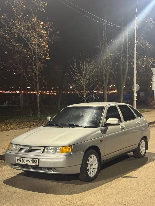 В продаже ваз 2112🩶 2006 года выпуска📅 недавно откапитален✅ ходовую пересыпали✅ коробка не хрустит не выбивает✅ кузов находится в хорошем состоянии-без гнили✅ комплектация: - электро зеркала✅ - подогрев сидений✅ - гур✅ - два передних стеклоподъемника ✅ - красивые 13-е диски🛞 - два ключа🔑🔑 - приятный выхлоп✅ - лэд свет✅ -se зеркала✅ находиться г. донецк🏙️ цена: 185.000р💰💰💰 связь: +7 (949) 445-84-67 ☎️ 📞 звоните: +7(949)4458467 - фотография - 2