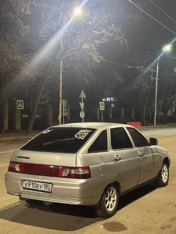 В продаже ваз 2112🩶 2006 года выпуска📅 недавно откапитален✅ ходовую пересыпали✅ коробка не хрустит не выбивает✅ кузов находится в хорошем состоянии-без гнили✅ комплектация: - электро зеркала✅ - подогрев сидений✅ - гур✅ - два передних стеклоподъемника ✅ - красивые 13-е диски🛞 - два ключа🔑🔑 - приятный выхлоп✅ - лэд свет✅ -se зеркала✅ находиться г. донецк🏙️ цена: 185.000р💰💰💰 связь: +7 (949) 445-84-67 ☎️ 📞 звоните: +7(949)4458467 - фотография - 4