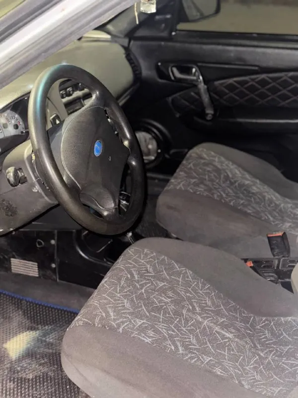 В продаже ваз 2112🩶 2006 года выпуска📅 недавно откапитален✅ ходовую пересыпали✅ коробка не хрустит не выбивает✅ кузов находится в хорошем состоянии-без гнили✅ комплектация: - электро зеркала✅ - подогрев сидений✅ - гур✅ - два передних стеклоподъемника ✅ - красивые 13-е диски🛞 - два ключа🔑🔑 - приятный выхлоп✅ - лэд свет✅ -se зеркала✅ находиться г. донецк🏙️ цена: 185.000р💰💰💰 связь: +7 (949) 445-84-67 ☎️ 📞 звоните: +7(949)4458467 - фотография - 5