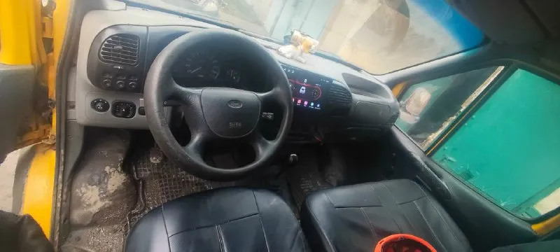 Продам ford транзит 1998 год 2.0 бензин под восстановление двигателя что с ним в душе не знаю, первоначально родной движок стуканул, купил донора, на доноре поменяли на новое, вкладыши шатунные, вкладыши коренные, кольца на поршнях, маслосьемные колечки притерли клапана, все прокладки новые. цепь грм и цепь масло насоса новые, дмрв, датчик холостого хода, датчик коленвала также новое. все должно заработать было, но чот пошло нет так несколько раз завелась, но машина троила. на следущий день уже запустить не смогли, искать причину устал поэтому продаю как есть. , по ходовой части все хорошо все меняли весной, коробка пяти ступка без проблем сцепление менял в месте с ходовкой, трос сцепление лежит новый не успел поменять. .по кузову как и у всех фордов по фото видно, рессоры усилены грузоподъёмность хорошая. резина зад новая, перед сезон доходит. по документам машина на рф учёте на мне собственник в машину вписан газ и фаркоп. родной движок также отдам в разобранном виде. 📞 звоните: +7(949)3696625 - фотография - 7