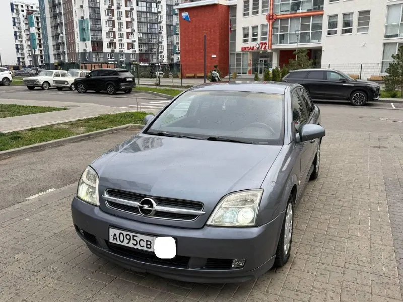 Продам. опель _векта, с / год 2005 пробег 196 родной / не единого дтп вся в заводском( окрасе ) геом... - фотография