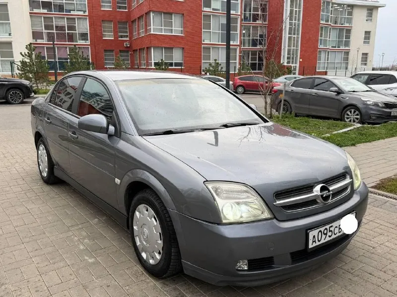 Продам. опель _векта, с / год 2005 пробег 196 родной / не единого дтп вся в заводском( окрасе ) геометрия вся родная ! машиной владею 4 года _ не когда не подводила реально 👍 комплектация + климал контроль _ абс _ круиз _ очень удобная вещь по трассе + / подогревы сидений - 4 электро под емника / под качка сидений с регулировкой / ( мульти руль ) подогрев лобового стекла / электро боковые стекла / ! с недавнего поменял масла фильтра - грм анти фриз / резина новая зима липучка / салон опрятный чистый как надо старался следить по возможности ! машина оценкована 👍2 года назад обрабатывал антикором + / ещо есть установлен - планшет андроид _ парктроник задний камеру можно под ключить еть отдам новому владельцу) посмотреть можно макеевка ! цена 565 руб. тел. +79496585210 - фотография - 2