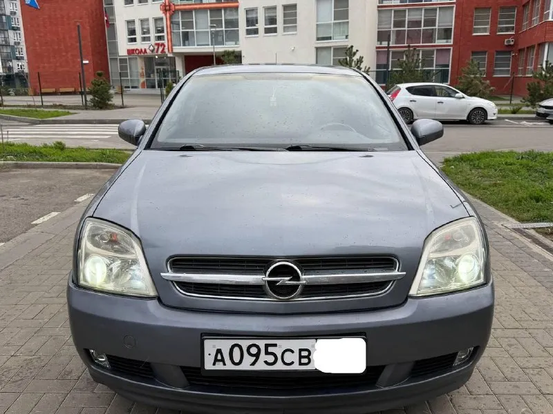 Продам. опель _векта, с / год 2005 пробег 196 родной / не единого дтп вся в заводском( окрасе ) геометрия вся родная ! машиной владею 4 года _ не когда не подводила реально 👍 комплектация + климал контроль _ абс _ круиз _ очень удобная вещь по трассе + / подогревы сидений - 4 электро под емника / под качка сидений с регулировкой / ( мульти руль ) подогрев лобового стекла / электро боковые стекла / ! с недавнего поменял масла фильтра - грм анти фриз / резина новая зима липучка / салон опрятный чистый как надо старался следить по возможности ! машина оценкована 👍2 года назад обрабатывал антикором + / ещо есть установлен - планшет андроид _ парктроник задний камеру можно под ключить еть отдам новому владельцу) посмотреть можно макеевка ! цена 565 руб. тел. +79496585210 - фотография - 3