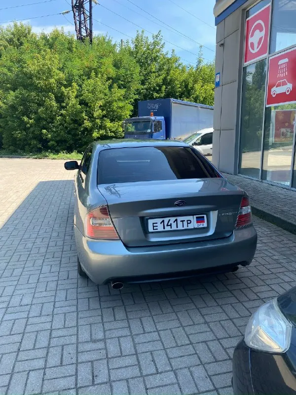 Продам subaru legacy 2.0 at. 2006 года. состояние нормальное, была произведена замена двс на пробеге 168768км. , фото замены. двигатель из японии с реальным пробегом 16700км. , замена масла в коробке и редукторах, замена рулевой рейки. машина полностью обслужена. реальный пробег 225000км. цена 750000₽ +79493759287 📞 звоните: +7(949)3759287 - фотография - 2