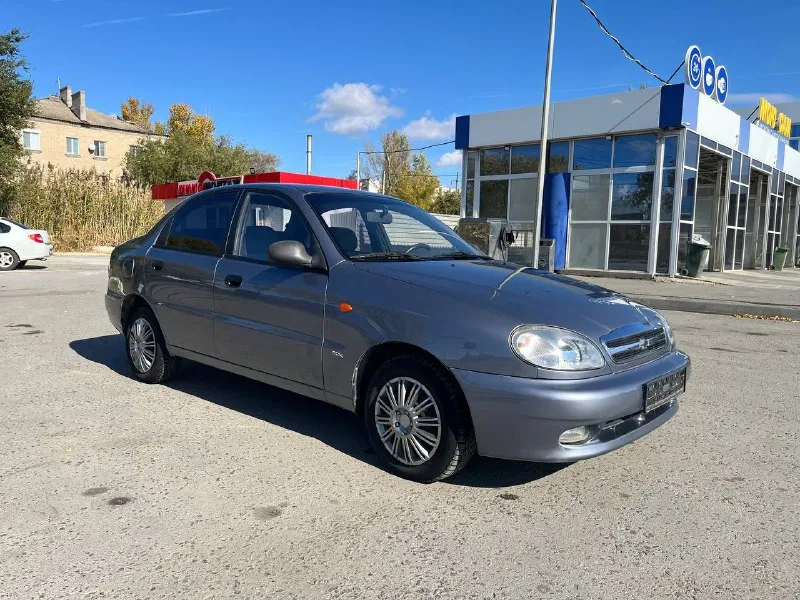 ⚡⚡⚡chevrolet lanos (ланос) 2008⚡⚡⚡ максимальная комплектация sx (кондиционер, подушка безопасности, гур, электростеклоподьемники, тахометр, часы, бортовой компьютер) двигатель 1,5 ( компрессия в каждом цилиндре 14) в отличном состоянии, кузов блестит 🚗 без рыжиков, после полировки, стаканы как новые. двигатель масло не расходует, не дымит. кпп не хрустит и не вылетает, переключается четко. ходовая как мячик🏀 без посторонних звуков. кондиционер работает❄( заправлять не нужно) салон чистый после химчистки в идеале! зимняя резина nokian автомобиль не требует абсолютно не каких вложений! переоформление без проблем, без запретов и ограничений. цена 330 000 рублей, не большой торг. осмотр енакиево. телефон: +79495635501 +79496461985 - фотография - 6