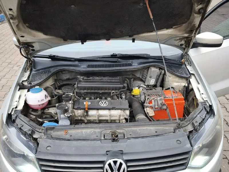 Продам авто volkswagen polo (фольсваген поло) 1.6 цена: 635.000руб пробег: 250.000 (родной пробег) год выпуска: 2012 год город: донецк номер: +7 949 086 06 31( telegram) автомобиль в отличном состояние очень надежная семейная и практичная машина. отличная комплектация: камера заднего вида, подогревы сидений, подогревы стёкл, большой сенсорный экран, навигация, полный электро пакет, сигнализация с автозапуском, хорошая зимняя резина, и многое другое. без дтп, птс оригинал, 1 хозяин, все стекла родные в круг, двигатель работаеь идеально, приёмистая в дороге, ходовая часть обслуженная, электрика вся рабочая. вообщем отличный автомобиль за свои деньги. с родным пробегом. на остальные вопросы готов ответить по телефону. 📲 tg: ⚡️ 📞 звоните: +7(949)0860631 - фотография - 9