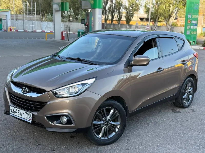 +79494999290 цена: 1.250.000 год: 2014 объем двигателя: 2.0 кпп: автомат привод: полный в продаже hyundai ix35, отличный паркетник на полном приводе, техническая часть обслужена, вложений не требует, кузов в заводском окрасе, авто без дтп. осмотр: донецк 📞 звоните: +7(949)4999290 - фотография - 5
