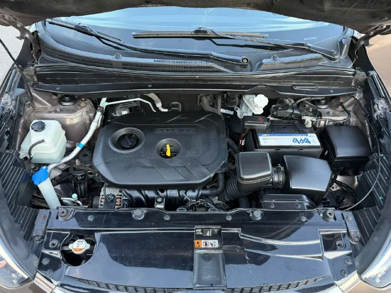 +79494999290 цена: 1.250.000 год: 2014 объем двигателя: 2.0 кпп: автомат привод: полный в продаже hyundai ix35, отличный паркетник на полном приводе, техническая часть обслужена, вложений не требует, кузов в заводском окрасе, авто без дтп. осмотр: донецк 📞 звоните: +7(949)4999290 - фотография - 7