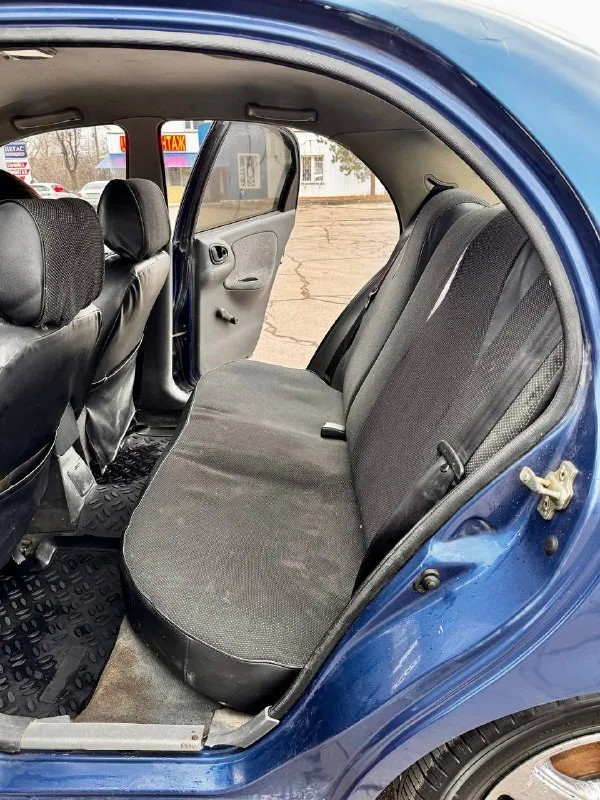 В продаже шевроле ланос машина в отличном состоянии не битая, двигатель работает отлично, коробка так же, кузов целый, хорошая резина на титановых дисках, машина краснодарская дно в идеале, салон целый, все работает, хорошая музыка, осмотр макеевка могу пригнать куда нужно будет оформление без проблем с вами в мрео, машина на учете без залогов штрафов цена 210 000 из за срочности цена такая +7 (949) 638-01-13 - фотография - 7