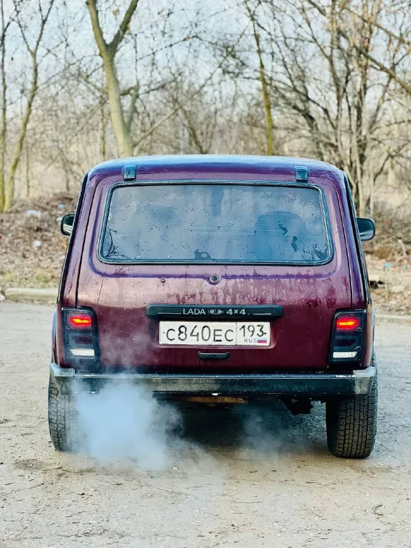 В продаже нива 2008 год инжектор двигатель идеально работает коробка не выбивает ходовая идеальная раздатка работат отлично масло все поменены очень хорошая музыка играет очень хорошо дно в идеале машина на учете краснодарская очень хороший свет настроен лед лампы перед зад хорошая резина на титановых дисках салон чистенький аккуратный техника отличная пороги целый без ржавчин осмотр макеевка донецк по желанию могу пригнать куда нужно в продаже есть еще 3 нивы (карбюраторы и инжекторы) +7 (949) 638-01-13 цена 295 000 - фотография - 4