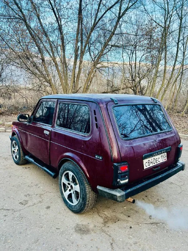 В продаже нива 2008 год инжектор двигатель идеально работает коробка не выбивает ходовая идеальная раздатка работат отлично масло все поменены очень хорошая музыка играет очень хорошо дно в идеале машина на учете краснодарская очень хороший свет настроен лед лампы перед зад хорошая резина на титановых дисках салон чистенький аккуратный техника отличная пороги целый без ржавчин осмотр макеевка донецк по желанию могу пригнать куда нужно в продаже есть еще 3 нивы (карбюраторы и инжекторы) +7 (949) 638-01-13 цена 295 000 - фотография - 5