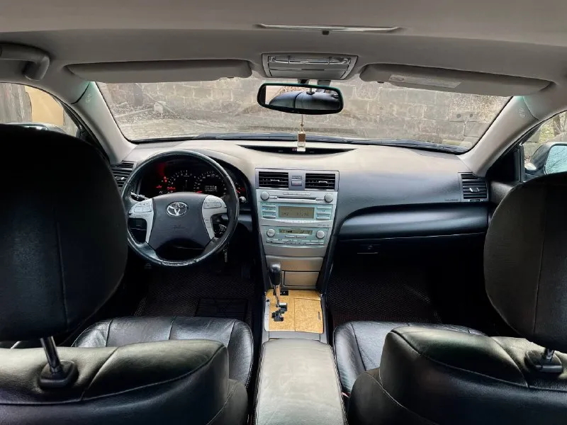 Toyota camry 40 2007 год выпуска 1 владелец с автосалона ✅ три ключа ✅ два комплекта колес зима -лето r16 почти капсула времени пробег 188.000км родной ! гаражное хранение автомобиля мотор 2.4 цена 1.190.000₽ хороший торг ! звоните +7-949-378-26-62 - фотография - 7