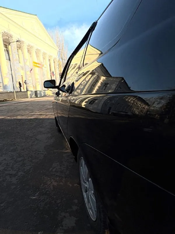 Продам приора 2 поколения 2014 года в отличном состоянии! автомобиль полностью обслужен: двигатель, ходовка, коробка после обслуживания! было произведено замена всех масел, фильтров и по ходовой части. двигатель 16 клапанный работает отлично, тихо ровно ходовая без нареканий, все обслужено делать ничего не надо!!! салон чистый ухоженный и не прокуренный, ве работает все включается комплектация люкс, кондиционер работает, дует и холодит по кузову очень красивая ровненькая, внимание привлекает машина в отличном состоянии, реально живой автомобиль, сел и поехал делать ничего не нужно! цена 530 000 руб хороший торг реальному покупателю +79494744952 📞 звоните: +7(949)4744952 - фотография - 6