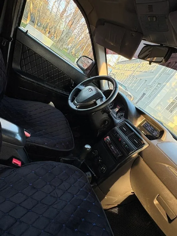 Продам приора 2 поколения 2014 года в отличном состоянии! автомобиль полностью обслужен: двигатель, ходовка, коробка после обслуживания! было произведено замена всех масел, фильтров и по ходовой части. двигатель 16 клапанный работает отлично, тихо ровно ходовая без нареканий, все обслужено делать ничего не надо!!! салон чистый ухоженный и не прокуренный, ве работает все включается комплектация люкс, кондиционер работает, дует и холодит по кузову очень красивая ровненькая, внимание привлекает машина в отличном состоянии, реально живой автомобиль, сел и поехал делать ничего не нужно! цена 530 000 руб хороший торг реальному покупателю +79494744952 📞 звоните: +7(949)4744952 - фотография - 9