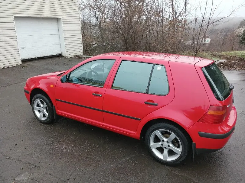 Гольф 4 369т. рублей авто в отличном состоянии! двигатель 1.6 бензин работает отлично, без расхода м... - фотография