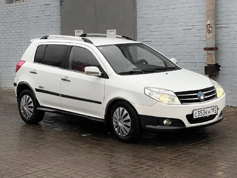 🏎gelly mk cross 🔥 цена 247тр 🔥 год 2013 пробег 183.000 продам джилли мк кросс. по документам полный порядок. учёт 180 стс, птс, дкп, без штрафов и ограничений, любое оформление документов. , кпп, ходовая обслужены полностью. по технической части автомобиль не требует вложений. масла, фильтра поменяны, мотор сухой, не дымит, масло не ест. по электрике полностью исправна печка как в аду, свет, музыка. по комплектации : 👌гидроусилитель руля 👌кондиционер 👌4 электростеклоподъёмника абс электронная приборка let лампы фарах let туманки эва ковры чехлы и так далее новая зимняя резина, 2 ключа, сигнализация и центральный замок. по кузову есть нюансы. от этого и продаётся по цене ниже рыночной. заниматься нет времени и желания. на езду ни как не влияет, идеальный вариант как хороший надёжный авто на повседнев, как первая машина или под работу. повторюсь, цена из за косяков по кузову, кто ищет новый автомобиль смотрите цены 350+-( и то не факт) авто можно посмотреть 📞 звоните: +7(949)9850070 - фотография - 3