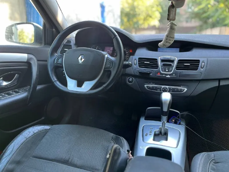 Продам renault лагуна годы выпуска 2008 объем: 2.0 турбо коробка автомат в хорошей комплектации. все остальные вопросы по телефону +7 (949) 059-05-66 цена 580.000+ торг город: донецк 📞 звоните: +7(949)0590566 - фотография - 6