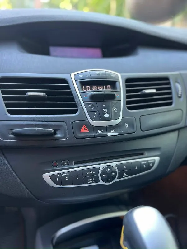 Продам renault лагуна годы выпуска 2008 объем: 2.0 турбо коробка автомат в хорошей комплектации. все остальные вопросы по телефону +7 (949) 059-05-66 цена 580.000+ торг город: донецк 📞 звоните: +7(949)0590566 - фотография - 7