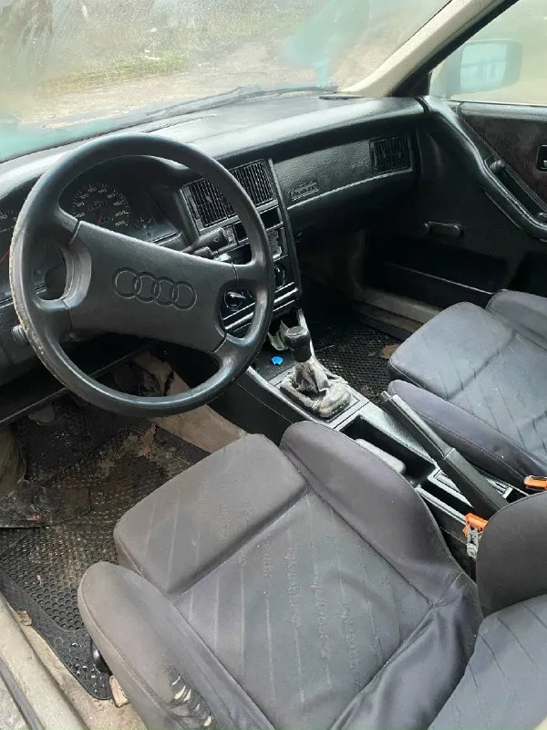 Продам audi 80 год выпуска 1990 объем мотора 1.8 авто на ходу не гнилая всё работает полный покет документов находится в г. донецк кировский район цена 110 без торга писать в лс +79495110495 📞 звоните: +7(949)5110495 - фотография - 4