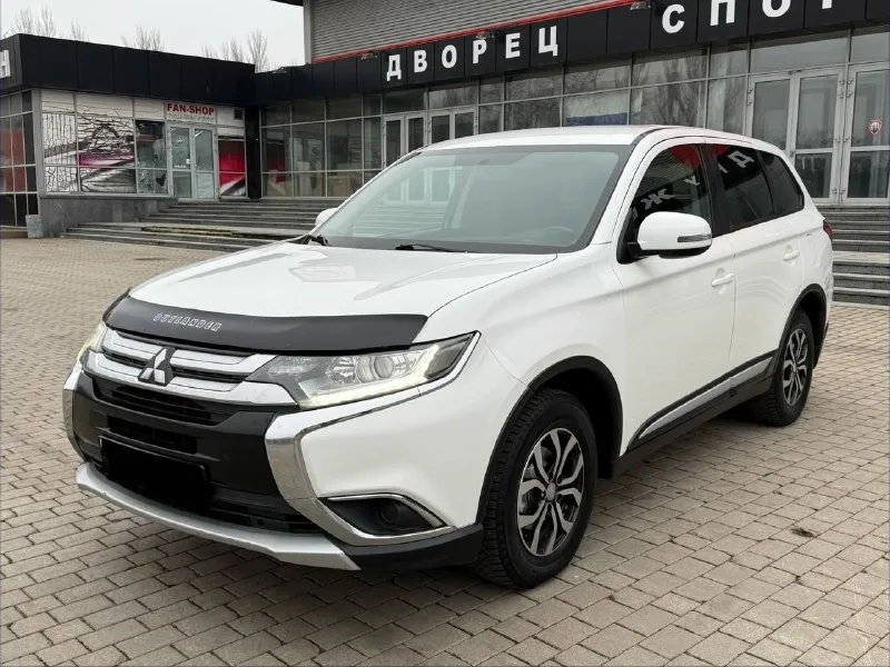 Продам mitsubishi outlander 2.0 бензин год выпуска 2016 состояние идеальное. полный привод рабочий б... - фотография