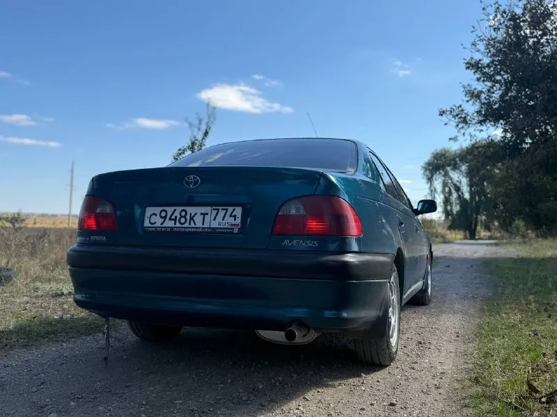 Продам toyota avensis 1.8, 1998 пробег 320 000 бензин, передний привод рабочая лошадка, на ходу 250 000 р. все вопросы по телефону +79496339618 - фотография - 4