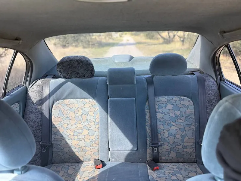 Продам toyota avensis 1.8, 1998 пробег 320 000 бензин, передний привод рабочая лошадка, на ходу 250 000 р. все вопросы по телефону +79496339618 - фотография - 7