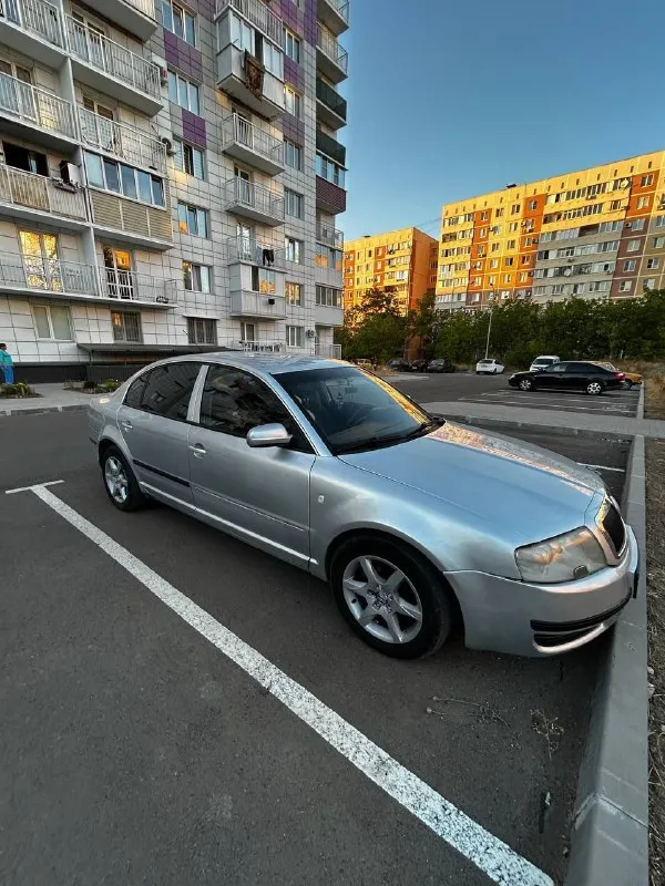 Всем добрый день! в продаже skoda суперб 2004 года двигатель после кап ремонта коробка отлично по кузову нюансы видно ! дно пороги целые! полное переоформление!✅️ цена 550 торг!🔥 +79499414601 - звонки, телеграмм! 📞 звоните: +7(949)9414601 - фотография - 2