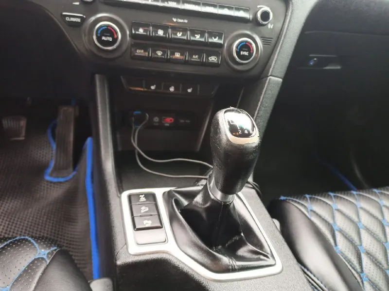 Продам: kia sportage
Год выпуска: 2016
Объем двигателя: 2л 150л/с
Привод: полный
Мкпп
Пробег: 204000 км
Машина в достойном, ухоженном состоянии, вложений не требует, сел и поехал, в хорошей комплектации: есть датчики давления в шинах, датчик, света, дождя, помощники, системы безопасности и много чего другого!
Машина эксплуатируется бережно, замена масла и фильтров каждые 5-6 тысяч, двигатель работает ровно, масло не жрёт, от замены до замены на том же уровне, заменены лампы в освещение на более мощные светодиодные, даже лампа освещения заднего хода светит как ближний свет, установленны пороги-подножки для более комфортной посадки, с машиной так же отдам свежий комплект летней резины, оригинальное прицепное и ещё всякие расходники: новые стойки стабилизатора и т. Д.
Цена 2.4 🍋
Быстрому покупателю, адекватный торг🤝
Осмотр: г. Мариуполь, пгт розовка
Контакты:
Т. +79497192597
📲 Tg: @lexxx1987
📞 Звоните: +7(949)7192597 - фотография - 7