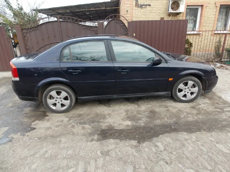 Цена 310 тыс. рубл. срочная продажа живой opel вектра 2003 года выпуска, на полном ходу, объем двига... - фотография