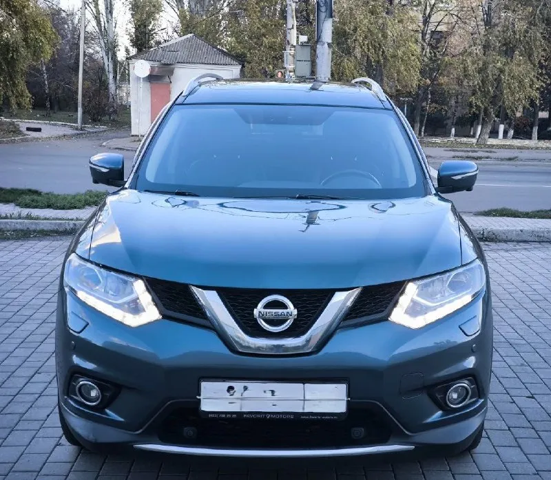 Продаю x-trail ✅ 2017 год ✅пробег: 159 000 км ✅объем: 2.0 л, 144 л. с. ✅ полный привод ✅цена: 1 770 000 ✅телефон: +7 949 561 53 41 двухзонный климат-контроль, датчик дождя, датчик света, навигационная система, панорамная крыша + люк, подогрев зеркал, лобового стекла, мультируль, круиз-контроль, кнопка старт/стоп с бесключевым доступом, камера заднего вида / круговой обзор 360°, сенсорный экран мультимедиа, bluetooth, usb, система стабилизации, антипробуксовка. технически обслужен по регламенту все жидкости и фильтры заменены вовремя в салоне не курили, аккуратная эксплуатация, гаражное хранение 📞 звоните: +7(949)5615341 - фотография - 2