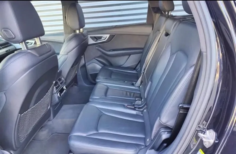 Продам audi q7 3.0 tdi 2017 года выпуска, в эксплуатации с 2018 года, в отличном состоянии. пробег 196 тыс. км, проверяйте чем угодно, салон в идеальном состоянии из кожи nappa, коробка/двигатель без нареканий. замена масла, каждые 7 тыс. авто без вложений от слова совсем, сел и поехал. в личном пользовании более 2х лет. матричная оптика, камера заднего/переднего вида, bang & olufsen, электропривод/вентиляция сидений, доводчики всех дверей, пневма, новая летняя резина на дисках r22, так же отдам комплект r20 на зимней резине. любые проверки на ваших сто. собственник‼️3.999.000‼️г. донецк 89498431343 📞 звоните: +7(949)8431343 - фотография - 7