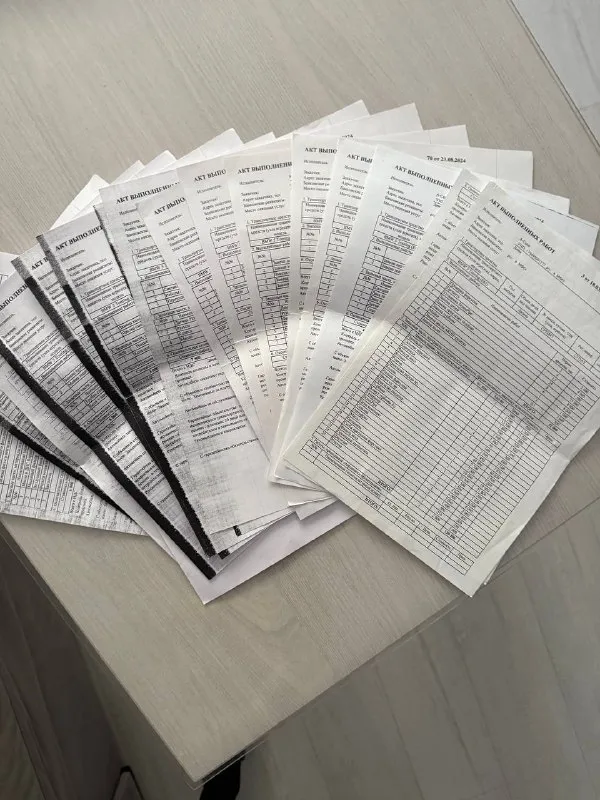 Продается bmw e-61 530d m57n2 2006г. 304535 пробег. в донецке с 2022г. один хозяин, цепи заменены, егр заглушен, саженый удален, downpipe, прошита stage-1, демпфер заменен, все прокладки заменены, масло в коробке заменено, турбина заменена, вся золовка сделана, проще написать чего на делал за это время, почти все акты выполненных работ есть, два комплекта дисков с резиной, климат работает, радиатор кондиционера заменен. по комплектации: бесключевой доступ, проекция, спорт сиденья полностью электро с памятью, панорама не течет, большой монитор русифицирован, едет очень бодро. 1300000 +79494181253, телега на этом же номере. - фотография - 10