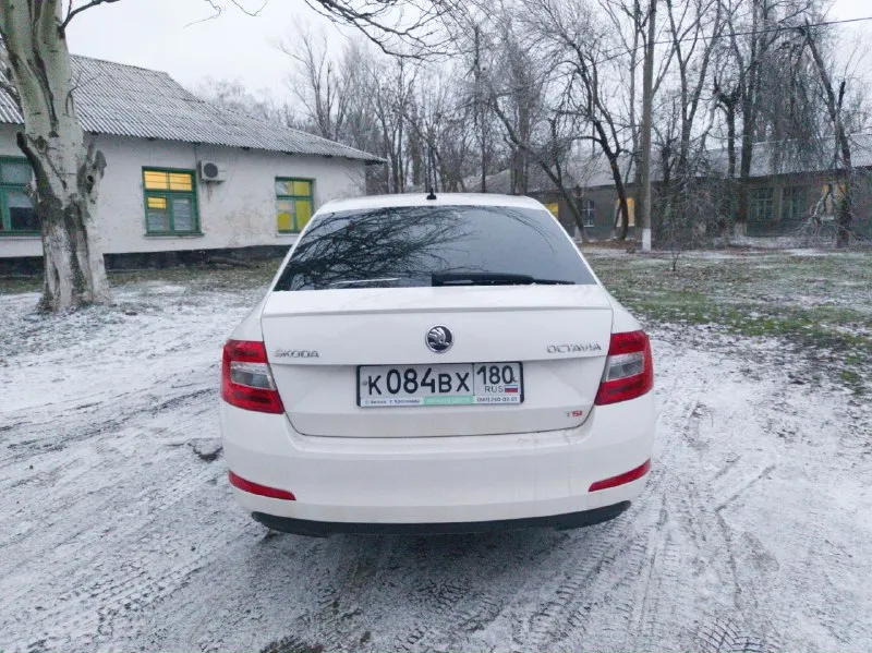 Skoda octavia a7 год выпуска: 2013 родной пробег автомобиля: 190 тыс. км : 1.8 турбо ( 180 л. с ) коробка: автомат (dsg) комплектация: мультируль, штатная мультимедиа, круиз контроль, климат контроль, подогрев передних и задних сидений, розетка 220, 4 эл. стеклоподъемника. обслуживал своевременно, ходовая часть без нареканий. и коробка работают отлично. цена: 1.500.000 тыс. руб. торг присутствует. автомобиль находится в шахтёрске. обращаться по номеру: +79493681873 📞 звоните: +7(949)3681873 - фотография - 2