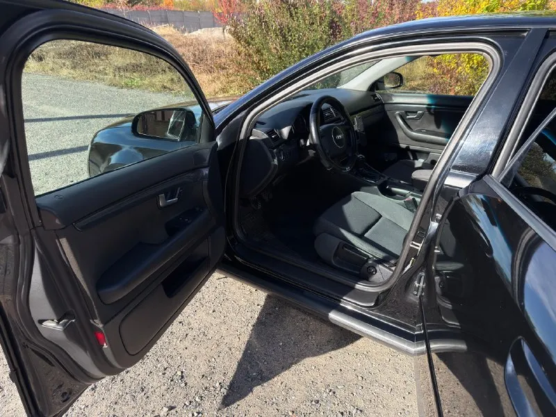 Продам audi a4b6 2001 год мотор - 2.0 пробег - 404 334 кпп- механика ( масло недавно менял) передний привод машина в хорошем состоянии для своих лет. есть незначительные коцки, царапинки, рыжики, все таки машине 24 года. новая рейка, новый бачок гура, новый насос гура, передняя ходовка перебрана, двигатель в хорошем состоянии недавно смотрел эндоскопом. есть к чему приложить руку, резонатор рычит, а так же ручником заняться, не особо критично, на этом скину. печка дует как надо, кондиционер холодит замечательно, вообщем климат рабочий. машина дарила только положительные эмоции, никогда не подводила, продаю потому, что нужны деньги. я хозяин, переоформление без проблем цену вижу 500 000 руб. +79494106945 константин 📞 звоните: +7(949)4106945 - фотография - 8