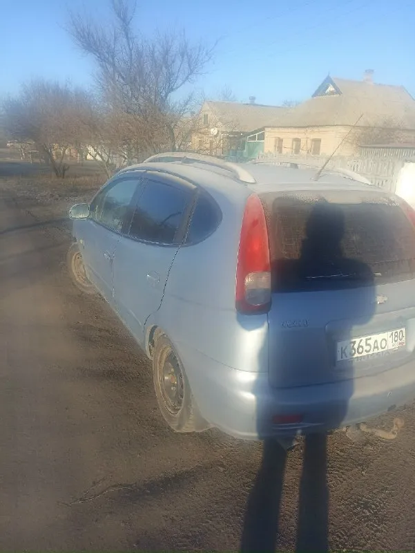 Продам chevrolet реззо 2007г. двигатель 2 л. , коробка механика, установлен газ евро 4,4 стекла подъемника, кондиционер работает, климат работает, пробег 290 тыс. я владелец. цена 450.000 + торг на смотрины не ездию. донецк +79494010489 📞 звоните: +7(949)4010489 - фотография - 3
