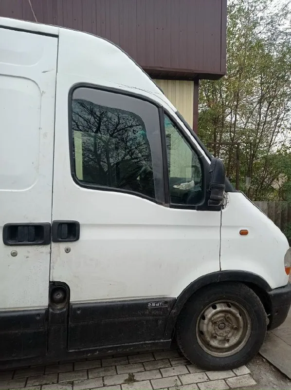 Продам грузовой бус renault master 1999г. в двигатель 2.8 атмосферный. двигатель стоит контрактный с... - фотография