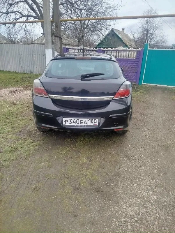 Opel астра h gtc год 2006 пробег 233211 цвет черный цена 390.000т. руб торг у капота +7 (949) 793-87... - фотография