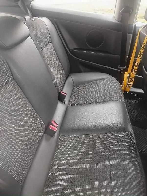 Opel астра h gtc год 2006 пробег 233211 цвет черный цена 390.000т. руб торг у капота +7 (949) 793-87-16 📞 звоните: +7(949)7938716 - фотография - 8