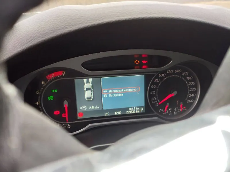 Продам ford mondeo 4, 2009 года выпуска, 2.3 двигатель duratec 161 л. с., акпп 6 ступенчатая aisin tf-81sc, бельгийская сборка. менее 1000 км назад менял акпп на контракт с пробегом 60к. также были заменены 2 передних рычага, рулевые тяги, задние стойки стабилизатора, заменены подушки двигателя и акпп. двигатель работает ровно, не троит, обороты не плавают, ошибок нет. двухзонный климат, подогрев сидений, подогрев лобового. по кузову есть сколы, авто не новое. кости целые, лкп в целом не плохо сохранилось. срочных вложений не требует. комплект лета в подарок, на сезон хватит. я хозяин, авто на мне, езжу каждый день. осмотр в донецке, на боссе. любые проверки за ваш счёт. цена 900 000. на недостатки скину. +79494814840 📲 tg: @c_hania 📞 звоните: +7(949)4814840 - фотография - 5