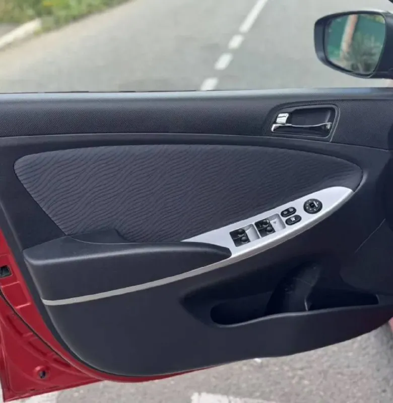 ✅в продаже hyundai solaris 1.6, год выпуска 2011, родной пробег 180.000! самая максимальная комплектация на механике 1.6 ✅family 5mt! без дтп! не такси ! самая зелёная автотека! ( по запросу скину )любые проверки за ваши деньги) идеальное ✅техническое и внешне состояние! все стёкла родные! два комплекта колёс ! ✅идеальное состояние салона автомобиля! за автомобиль не стыдно, за автомобилем ухаживали и следили! авто без вложений ✅кузовное состояние идеальное! быстрому покупателю разумный торг! возможен обмен ( с вашей доплатой ) цена подарок 860.000🎁 звонить 📞 +7 (949) 126-72-83 звонить 📞 +7 949 563 9877 (также телеграмм) 📞 звоните: +7(949)1267283 - фотография - 6