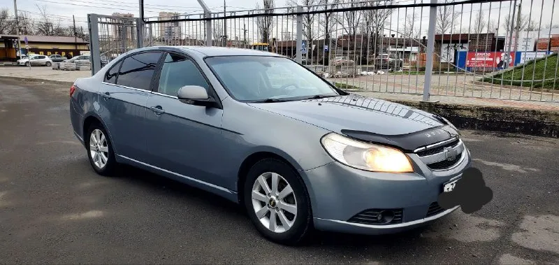 Продам шевролет эпику 2012 год механика 2 литра самый надежный двигатель и коробка беспроблемный пробег 185.000. машина в идеальном состоянии в родном окрасе за исключением 1 крыла косметика без дтп машина без ржавчины без жучков и прочих недостатков стекла вокруг заводские двигатель коробка ходовая всё в отличном состоянии машина обслужена без вложений 2 комплекта резины 2 ключа с автозапуском и многое другое документы хрустально чистые остальная информация по телефону цена 760.000 тор. т +79494932503 +79490036029 - фотография - 3