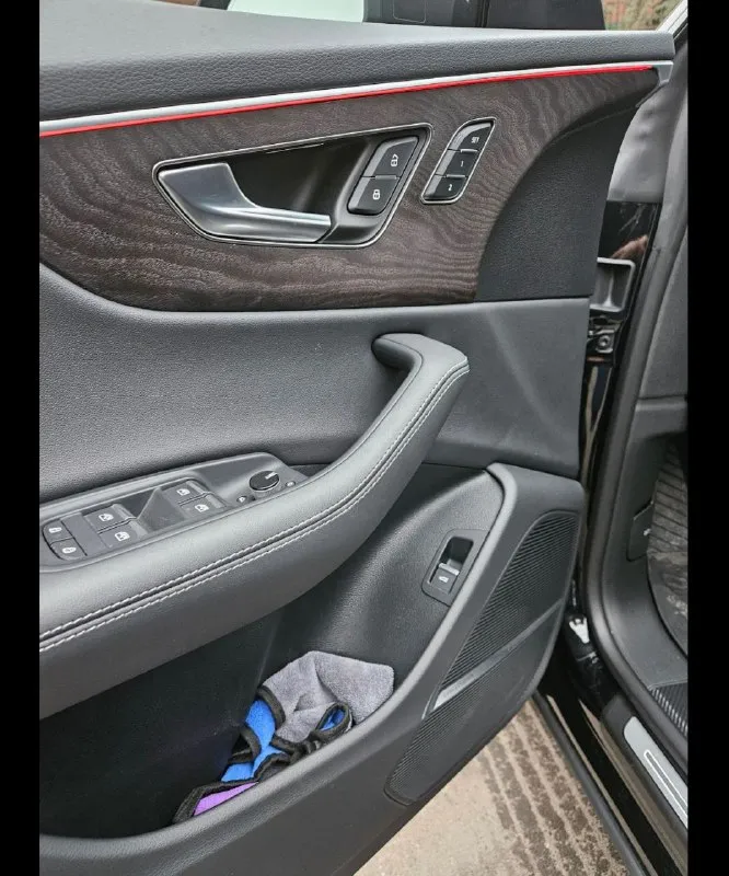 Audi q8 3.0 at 2023,s-line, гибрид, комплектация prestige. 55 tfsi quattro tiptronic (340 л. с.). мягкий гибрид. пробег 18000 км, цена 10100000 руб. .пригнан октябрь 2024г, растаможен, владельцев по птс: 1, два комплекта ключей оригиналы, состояние автомобиля и ходовой идеальное, диски r22" тонирован и в бронепленке, светодиодные поворотные лазерные фонари matrix hd, проекция на лобовое стекло, русский язык, диски r-22 максимальная комплектация отсутствует только камера ночного видения, парковочный ассистент рlus с автоматической парковкой, камера 360,пневмоподвеска. и т. д, полное то, все вопросы по телефону александр +7(949)0122200 📲 tg: אלכסנדר александр 📞 звоните: +7(949)0122200 - фотография - 5