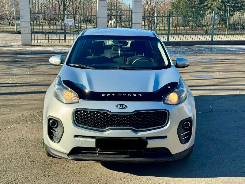 Kia sportage официал 2018 год выпуска двигатель 2.0 бензин коробка автомат пробег 139 тыс. Км автомобиль в отличном состоянии, кузов весь в заводском окрасе ! Вложения не какого не требует от слова совсем ! В машине есть все для комфорта, кондиционер, датчики света, и дождя, подогревы сидений передних, и задних, подогревы зеркал, зоны дворников, многофункциональная магнитола usb, bluetooth, громкая связь, камера заднего вида, и многое другое ! Г. Донецк цена 1.865 тыс. ₽ звоните остальное по +79495210885
📞 Звоните: +7(949)5210885 - фотография - 7