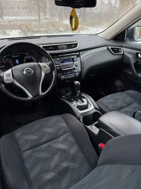 Nissan x-trail год выпуска - 2015 пробег - 132.000km цена - 1.585.000₽ тел. - +79496799814 либо - +79493902663 продам шикарную машину. двигатель 2.0 бензин с автоматической коробкой передач. техническая часть на 5+ полностью обслужена и не требует ни каких вложений. по кузову без каких либо дефектов. богатая комплектация: диски r-17 с отличной зимней резиной + комплект летней в подарок. 2 пары ключей; эл. богажник; бесключевой доступ; кнопка старт-стоп; круиз-контроль с дистроником; двухзонный климат-контроль; подогревы всех сидений; эл. ручник; датчик света и дождя; передние и задние парктроники; штатная мультимедиа со всеми современными плюшками; мультируль; зеркало заднего вида с авто затемнением; полный бортовой компьютер; датчик шин; эл. складываемые зеркала с подогревом и многое другое. на этих же номерах есть телеграм ( связь не всегда хорошая ) 📲 tg: @vladimir_23_23_23 📞 звоните: +7(949)6799814 - фотография - 7