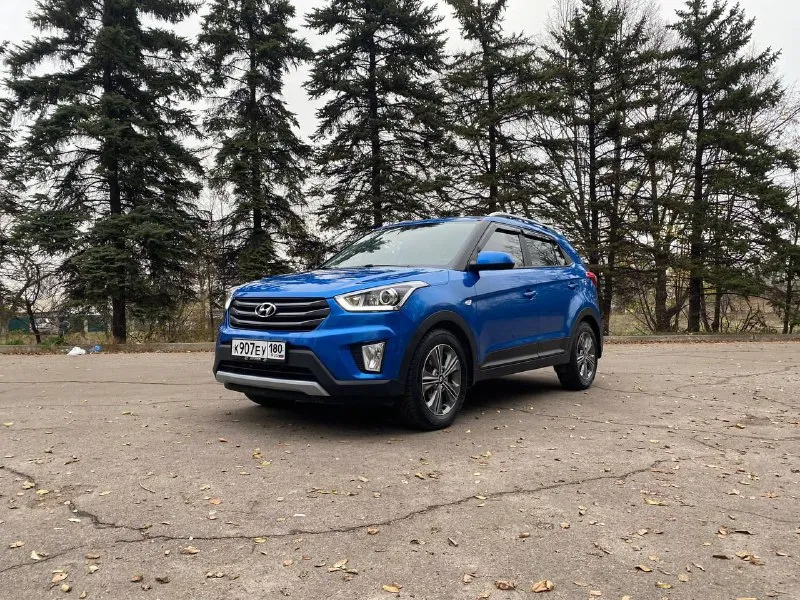 Продам семейный авто хюндай крета 1.6 бензин год выпуска 2018 состояние идеальное. без вмятин царапин, рыжиков п прочего пробег 107 тыс км оригинального. очень красивый цвет сигнализация starline вложений не требует! любое оформление! я втарой хозяин! салон не затертый не порваный резина новая зимняя авто полностью обслужен до мелочей мотор работает тихо без посторонних звуков (делал эндоскопию состояние как на новом авто). коробка переключает идеально, плавно климат контроль работает все жидкости заменил в т. ч. в коробке ! стекла все родные. автомобиль мягкий, комфортный с небольшим расходом бензина, по городу 8л ) цена 1.680₽ +79493489143 остольные вопросы по телефону, торг - фотография - 2