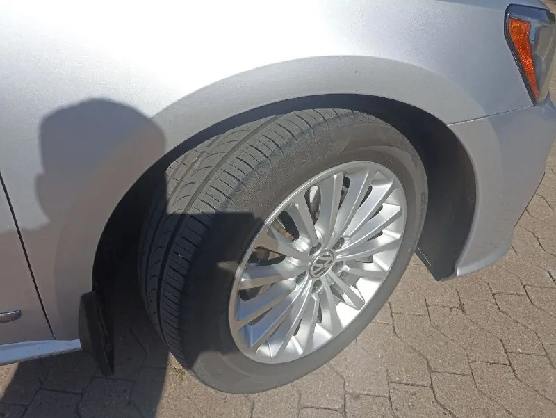 Volkswagen passat год выпуска: 2016 тип кпп: автоматическая объем двигателя: 1.8 литра тип топлива: бензин пробег: 129 000 км цена: 💥 1 680 000 ₽💥 дополнительная информация: кожаный салон двух-зонный климат контроль подогревы сидений люк мультируль резина зима лето на дисках +7 949 313 47 90 📞 звоните: +7(949)3134790 - фотография - 2