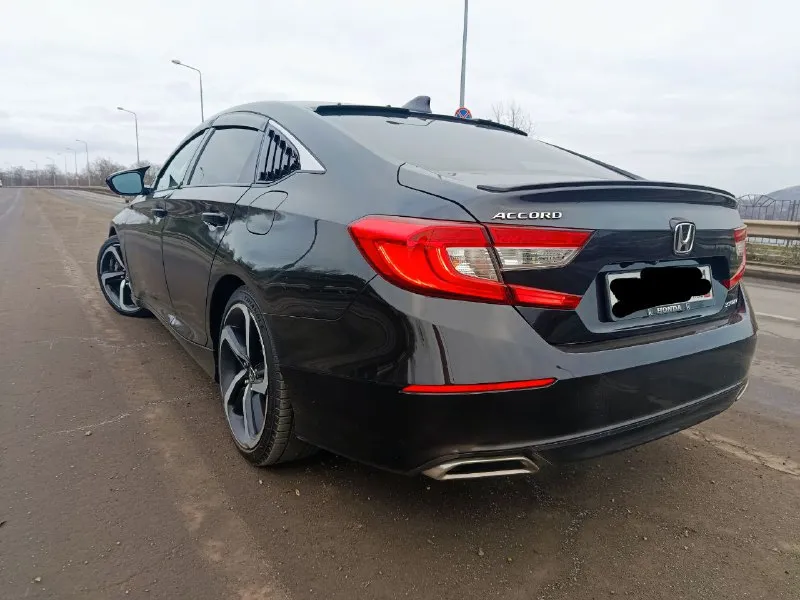 🚗 продаётся honda accord x 1.5 turbo 🚗 📅 год выпуска: 2020 ⚙️ двигатель: 1.5 turbo (194 л. с.), бензин ⚙️ кпп: автомат (cvt) ⛽️ расход: от 7л/100 км 📍 пробег: 78 000км 📌 привод: передний 🪪 птс: электронный / я владелец 💡 комплектация: — адаптивный круиз-контроль, удержание полосы. — камера заднего вида — мультимедиа с carplay / android auto — комбинированый салон — двухзонный климат — амбиентная подсветка салона ⠀ ✅ машина в отличном состоянии, ничего делать не нужно, сел и поехал. ✅ вся электроника работает ✅ своевременное обслуживание, свежие масла и фильтра ✅ готов к проверкам на любом сто ⠀ 💰 цена: 2.4 млн торг 📞 звоните / пишите: +79493484338 📍 осмотр: донецк/макеевка 📞 звоните: +7(949)3484338 - фотография - 2