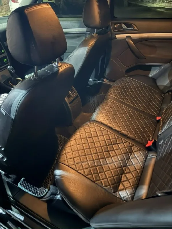 Обмен не интересует! продам skoda октавия а5 рест в очень хорошем состоянии. 1.4 tsi, кпп механика 6-ти ступенчатая декабрь 2011 г. в. 3 владельца. мотор работает идеально ровно, масло от замены до замены доливаю грамм 200 (6.000-7.000kм) не троит, не дымит. едет очень бодро. ходовая обслужена, без посторонних звуков. кпп работает как положено. 4 электро стеклоподьёмника, подогревы передних сидений, кондиционер(заправлен летом, полностью исправен), штатные парктроники, led лампы в птф и ближнем. датчик света, датчик дождя. родной пробег 219.000, подтвержден автотекой. два ключа, сервисная книга с первого дня использования. продаю на 17х легкосплавах, летнюю резину также отдам. любые проверки только приветствуются 850.000₽ торг +7 949 314 95 95 📞 звоните: +7(949)3149595 - фотография - 6