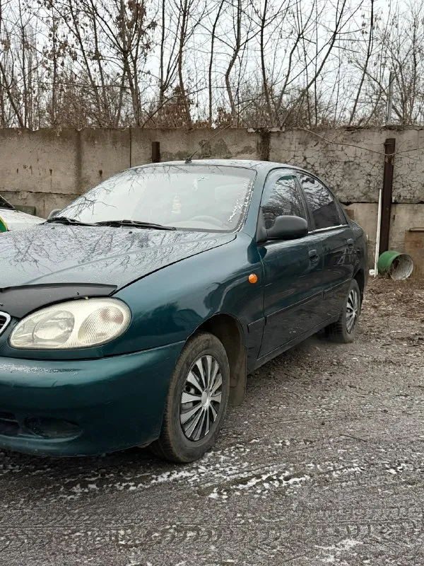 Продам daewoo lanos 2006 года, рассмотрю варианты обмена поляк, единственный владелец, переоформление в мрэо без проблем. цена 235 тыс. р. автомобиль в хорошем техническом состоянии. коробка, двигатель, силовые части кузова, дно - в прекрасном состоянии. двигатель 1.5 в отличном состоянии, масло не берет и отлично едет. газ/бензин (газ вписан) ! коробка 5-ст все передачи включаются хорошо. 2 комплекта резины, резина хорошая, протектор хороший. в багажнике запчасти тоже отдам все новые ( рулевая рейка, задние пружины, приставки под задние пружины, передние амортизаторы, масло в двигатель, в коробку ) салон в хорошем состоянии. стоит базовая музыка, сигнализация ( центральный замок) обогрев заднего стекла, печка дует отлично. алчевск +79595234444 📞 звоните: +7(959)5234444 - фотография - 6