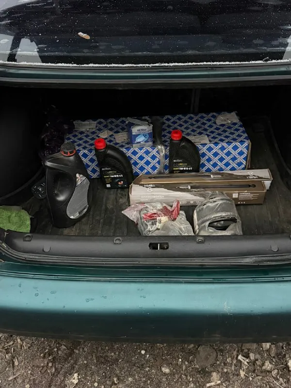 Продам daewoo lanos 2006 года, рассмотрю варианты обмена поляк, единственный владелец, переоформление в мрэо без проблем. цена 235 тыс. р. автомобиль в хорошем техническом состоянии. коробка, двигатель, силовые части кузова, дно - в прекрасном состоянии. двигатель 1.5 в отличном состоянии, масло не берет и отлично едет. газ/бензин (газ вписан) ! коробка 5-ст все передачи включаются хорошо. 2 комплекта резины, резина хорошая, протектор хороший. в багажнике запчасти тоже отдам все новые ( рулевая рейка, задние пружины, приставки под задние пружины, передние амортизаторы, масло в двигатель, в коробку ) салон в хорошем состоянии. стоит базовая музыка, сигнализация ( центральный замок) обогрев заднего стекла, печка дует отлично. алчевск +79595234444 📞 звоните: +7(959)5234444 - фотография - 9